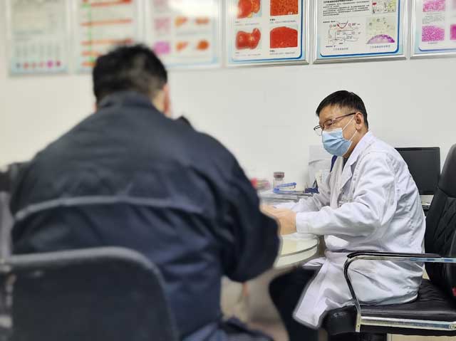 河南省医药院肝病名医携手上海肝病专家联合会诊